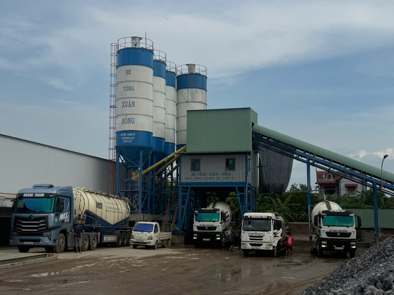 Xuân Hồng nâng năng lực cung ứng bê tông, đồng hành cùng hạ tầng Hưng Yên